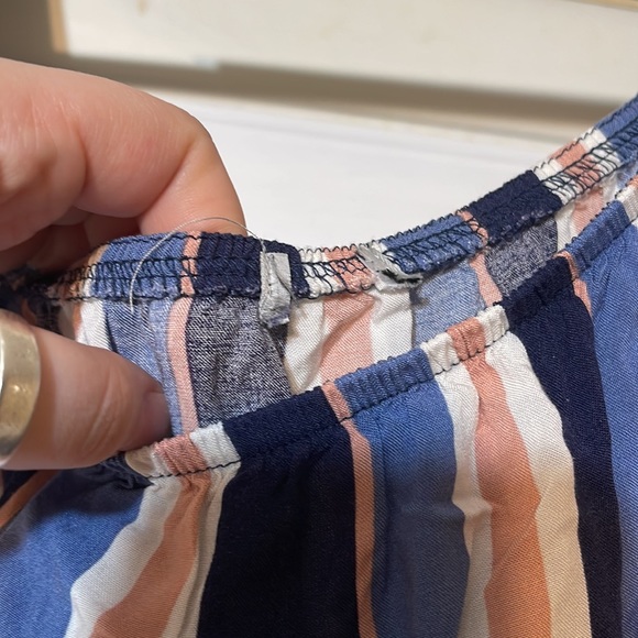 stripped romper with a “cape” - Picture 3 of 4